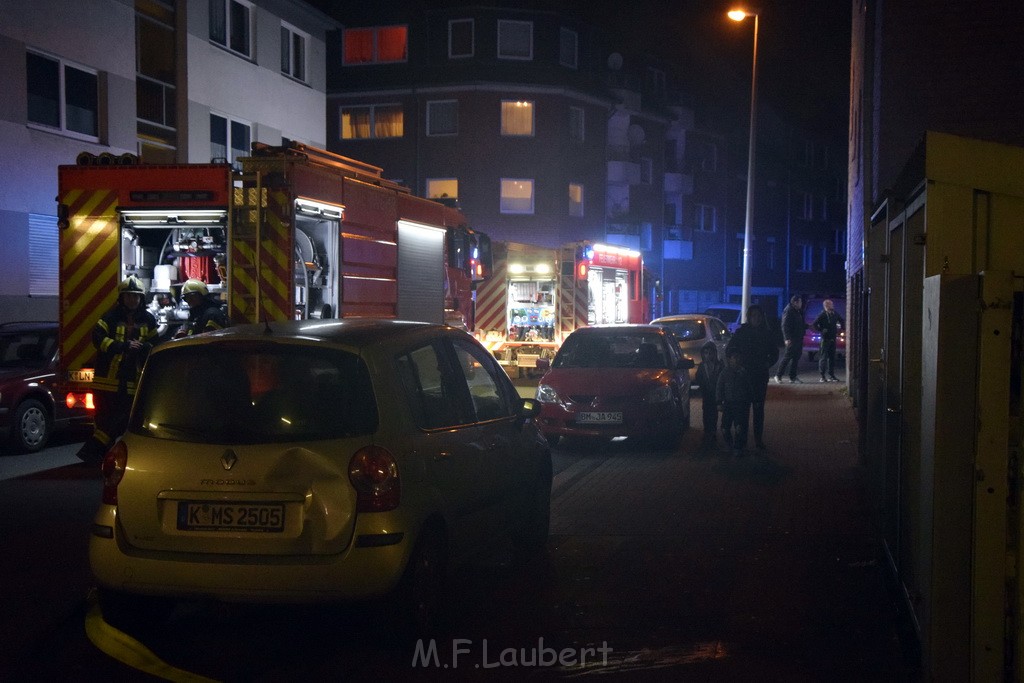 Feuer Papp Presscontainer Koeln Hoehenberg Bochumerstr P140.JPG - Miklos Laubert